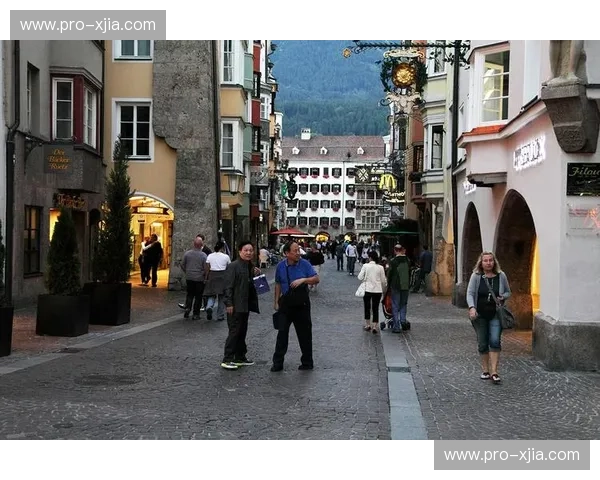 瓦杜兹vs巴拉镇：阿尔卑斯山下的隐秘瑰宝，谁将赢得你的心？